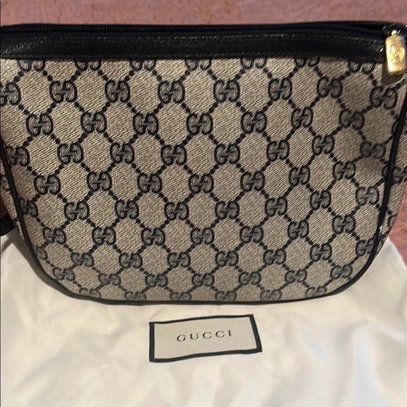 Gucci Black and Cream Crossbody Bag - Picture 7 of 15